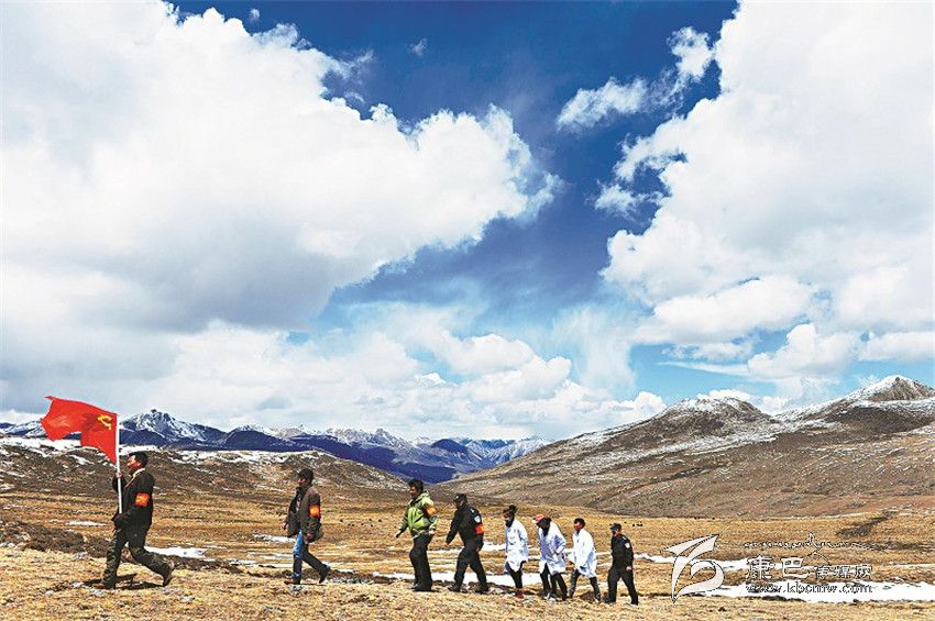 蟲草季，巡行高原的黨員服務隊