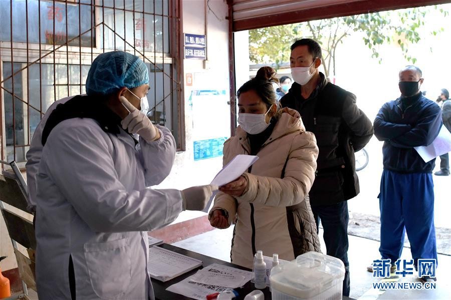 （抓好經(jīng)濟(jì)發(fā)展 應(yīng)對(duì)復(fù)雜局面·圖文互動(dòng)）（3）2500萬農(nóng)民工如何安全返崗？——農(nóng)民工大省四川復(fù)工觀察