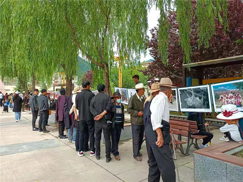 圖為群眾.jpg 圖為群眾.jpg