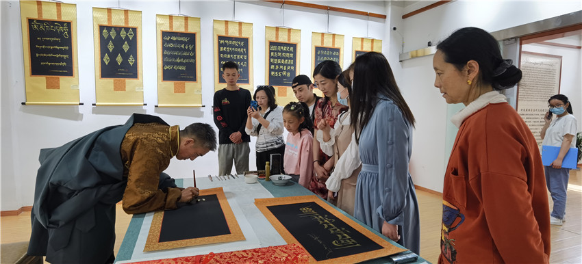 圖為曲珠.jpg 圖為曲珠.jpg