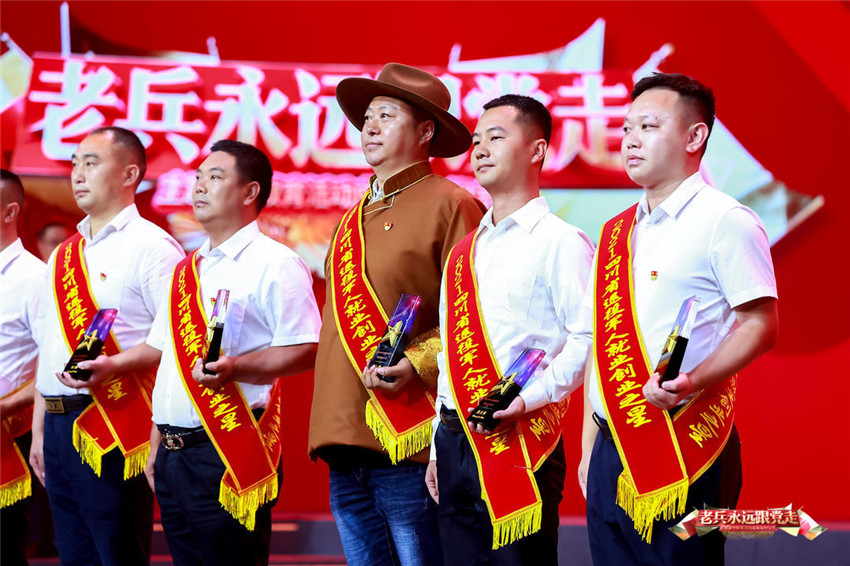 王強.jpg 王強.jpg