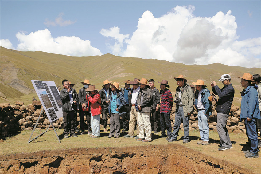 專(zhuān)家在現(xiàn)場(chǎng).jpg 專(zhuān)家在現(xiàn)場(chǎng).jpg