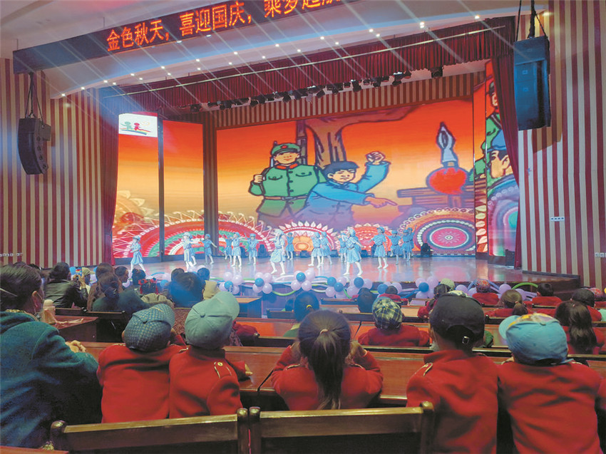 圖為活動甘孜縣兩校.jpg 圖為活動甘孜縣兩校.jpg