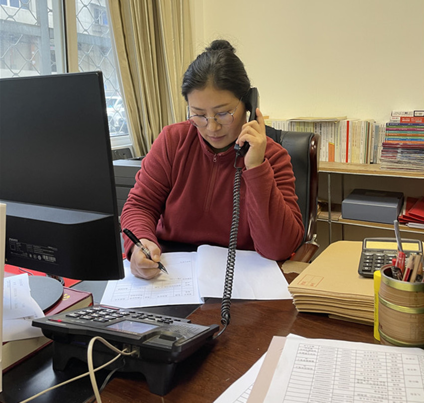 巴桑卓瑪接聽.jpg 巴桑卓瑪接聽.jpg