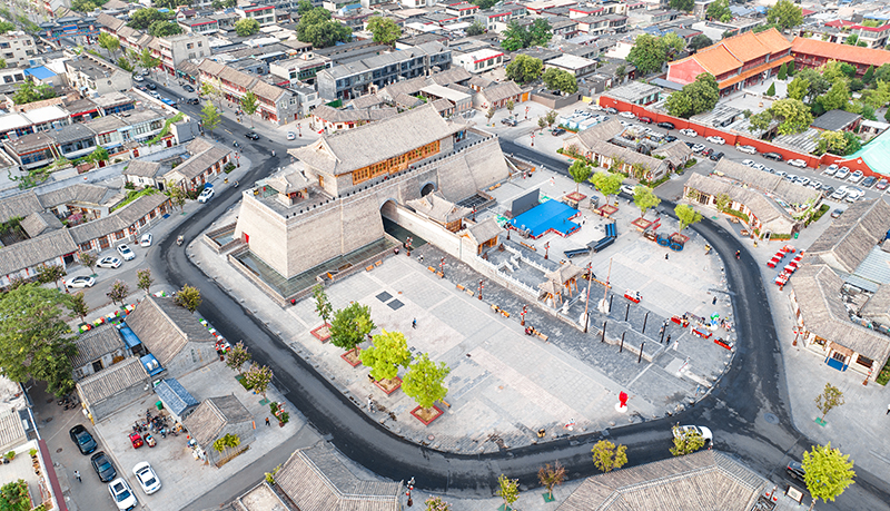 2022年9月8日，石家莊，航拍正定縣正定古城陽和樓與正定歷史文化街。